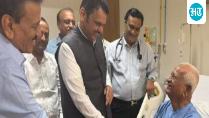 anna-hazare’s-condition-‘stable’-after-viral-infection;-fadnavis-visits-activist,-wishes-speedy-recovery