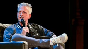 bill-simmons-says-“i-learned-my-lesson”-after-admitting-to-proxy-betting-on-fanduel-in-podcast-interview