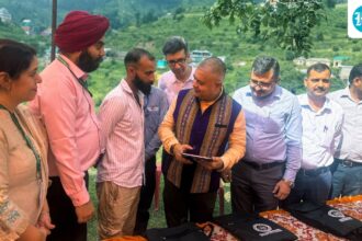 enumeration-for-census-begins-in-snow-clad-areas