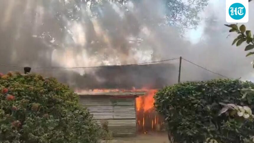 manipur-violence:-25-more-houses-set-ablaze-in-kangpokpi-a-day-after-10-homes-torched