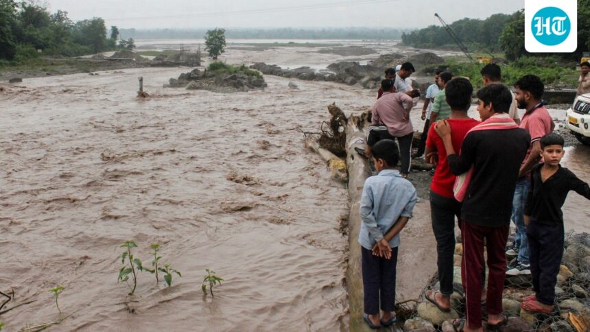 orange-alert-issued-for-3-uttarakhand-districts;-12-dead-in-rain-related-incidents
