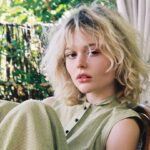 emily-alyn-lind-is-a-proud-“f***ing-know-it-all”