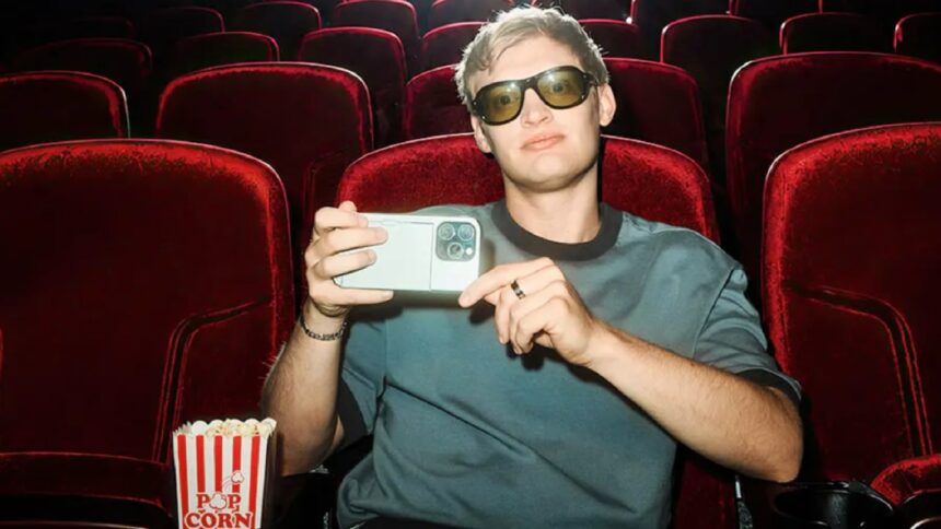 studios-greenlight-$250-million-movies-with-a-“go-big-or-go-home”-approach.-there’s-another-way