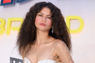 zendaya’s-best-red-carpet-looks-through-the-years:-photos-of-her-style-evolution