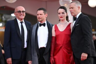 danny-boyle’s-rupert-murdoch-drama-‘ink’-gives-venice-a-rollicking-start-on-opening-night