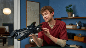 lego-just-created-its-first-ever-‘batman-returns’-batmobile