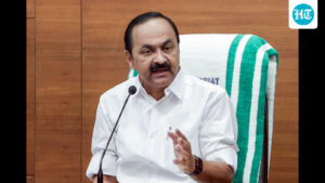 ‘not-fit-for-progressive-society’:-keralam-cm-slams-muslim-cleric’s-‘anti-women’-remarks