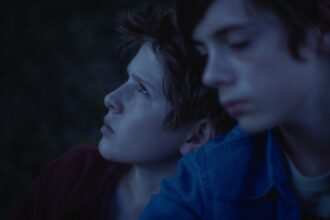 ‘eklipse’-mixes-the-autobiographical-and-fictional-to-explore-aids-taboos-and-fear-of-social-exclusion