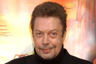tim-curry’s-cause-of-death-updates:-how-did-the-‘rocky-horror’-&-‘home-alone-2’-star-die?