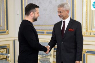 india-ready-to-support-peace-efforts,-jaishankar-tells-zelenskyy-in-kyiv