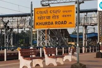 odisha-passenger-train-detained-after-engine-fire-report-near-khurda-road