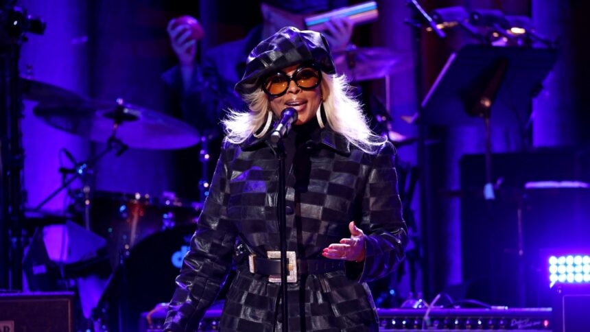 suno-scraps-mary-j.-blige-ad-after-making-it-seem-singer-endorsed-the-ai-music-platform