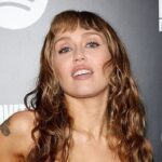 is-miley-cyrus-dropping-her-last-name-for-good?