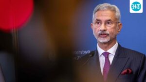 dialogue,-not-oil-bans,-will-end-ukraine-war:-jaishankar-defends-india’s-energy-buys