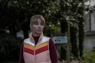 linda-cardellini-tearfully-calls-first-emmy-win-“a-real-dream-come-true”