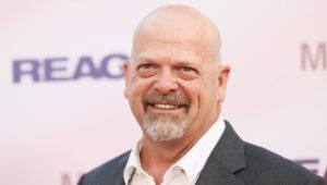 rick-harrison-net-worth:-how-much-money-the-‘pawn-stars’-host-has