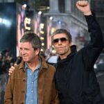 liam-and-noel-gallagher-soak-up-london-love-at-uk.-premiere-of-‘oasis:-don’t-look-back-in-anger’