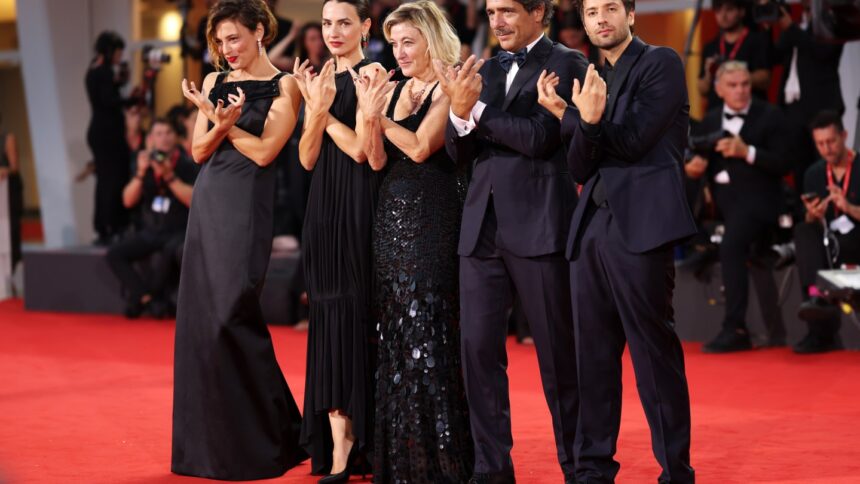 venice-home-crowd-gives-italian-horror-‘the-spiral’-9-minute-standing-ovation