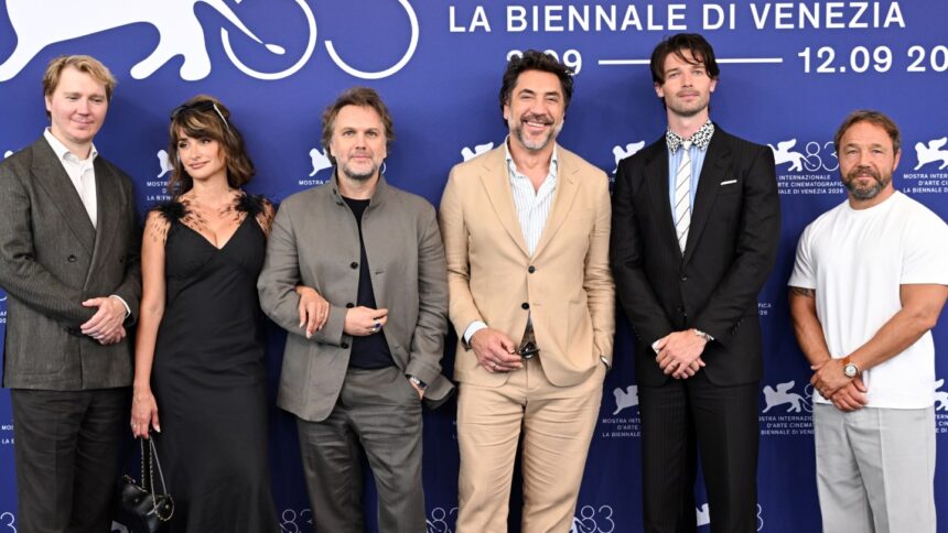 javier-bardem-feels-a-“responsibility”-to-speak-out-on-political-issues:-“i-have-you-guys-listening-to-me”