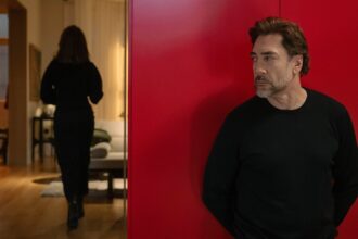 ‘bunker’-review: penelope-cruz-and-javier-bardem-are-riveting-as-a-married-couple-growing-apart-in-needling-but-schematic-psychological-drama