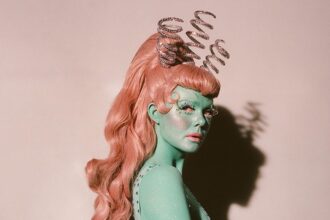 what-the-costume-emmy-winners-say-about-fearless-aesthetics
