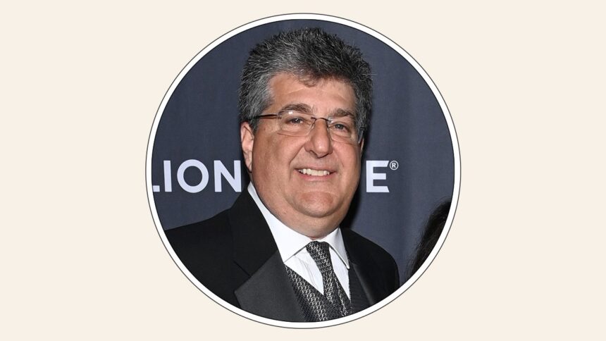 ex-‘60-minutes’-managing-editor-goes-public-after-firing,-tells-cbs-staffers-to-“hold-the-line”
