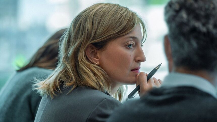‘a-good-little-soldier’-review:-a-tense-french-workplace-drama-about-a-woman-caught-between-motherhood-and-corporate-hell