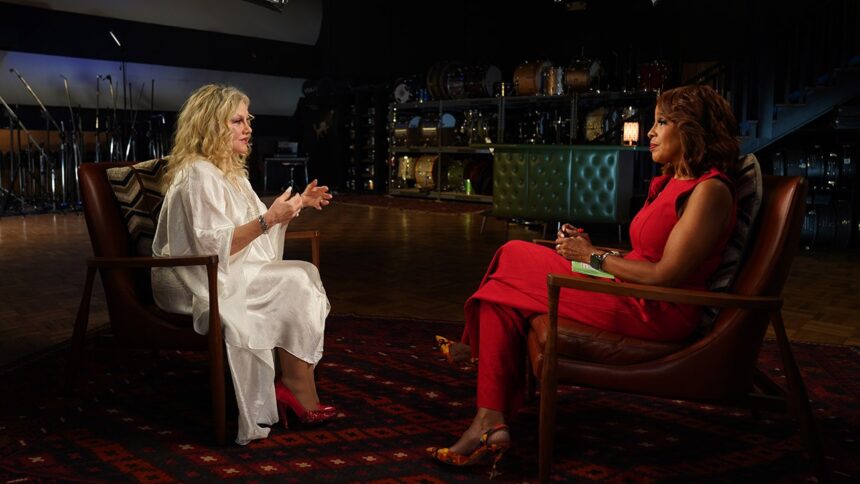 dolly-parton’s-sister-reveals-why-family-is-keeping-type-of-cancer-private