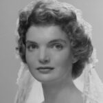 jackie-kennedy’s-wedding-dress:-all-about-her-gown-&-designer-73-years-after-she-wore-it