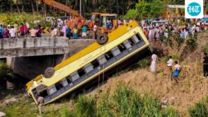 over-20-feared-trapped-after-bus-plunges-30-feet-into-tamil-nadu-river