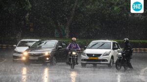 last-few-monsoon-showers-for-delhi?-imd-forecasts-light-to-heavy-rain-in-some-areas-over-next-three-days