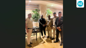 south-african-delegate-loses-₹3-lakh-in-delhi-cab;-police-track-down-cash,-return-it-minutes-before-flight