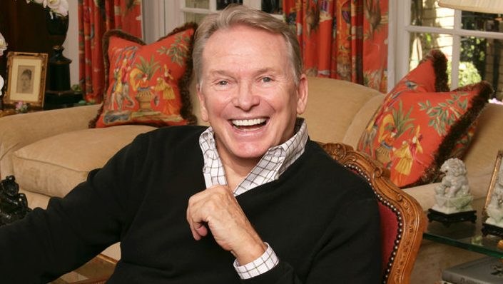 who-was-bob-mackie?-5-things-to-know-about-the-designer-who-died