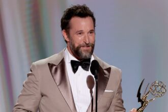 ‘the-pitt’-star-noah-wyle-wins-second-straight-emmy-for-best-actor-in-a-drama-series