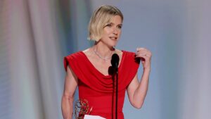 rhea-seehorn-jokes-about-getting-emotional-during-emmys-win:-“this-is-me-on-a-beta-blocker”