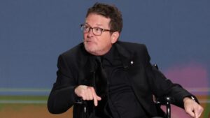 michael-j.-fox-says-he-feared-people-would-laugh-over-his-parkinson’s-diagnosis-during-emmys-speech