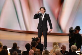 marcello-hernandez-had-a-special-invite-for-zendaya-and-tom-holland-at-the-2026-emmys