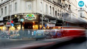 fda-suspends-licence-of-mumbai’s-cafe-mondegar-for-food-safety-violations