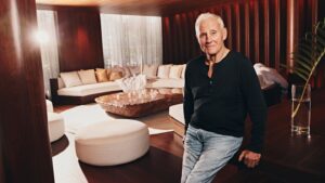 ian-schrager-goes-public:-“there’s-nothing-more-boring-than-a-room-full-of-rich-people”