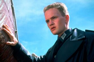 paul-verhoeven-on-us.-space-force’s-‘starship-troopers’-inspired-uniforms:-“it’s-based-on-leni-riefenstahl”