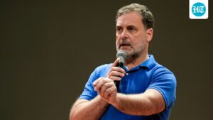 modi-government’s-loot-has-reached-upi,-says-congress;-bjp-hits-back