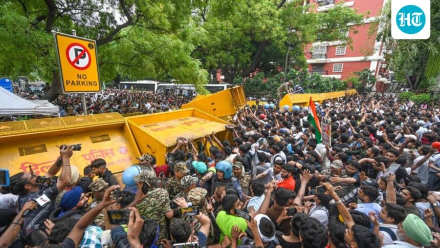 delhi-hc-dismisses-pil-seeking-probe-into-cjp-protest-lathi-charge-claims