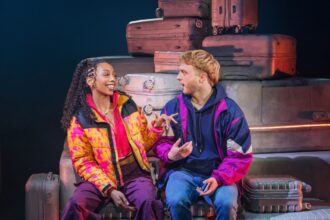 ‘two-strangers-(carry-a-cake-across-new-york)’-sets-broadway-closing-date