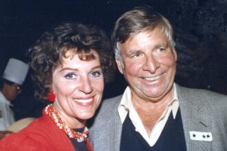 the-swagger-and-stamp-of-the-first-lady-of-‘star-trek’