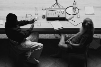 ‘jay-z-in-8’-review:-rick-rubin’s-handsomely-made-hbo-docuseries-impresses-and-exasperates-in-equal-measure