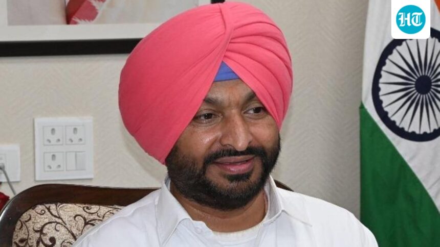 bjp’s-ravneet-bittu-alleges-attack-on-convoy-by-aap-workers-in-punjab’s-batala,-2-held