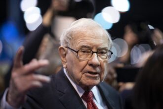 warren-buffett-net-worth:-how-much-money-the-former-berkshire-hathaway-chairman-has