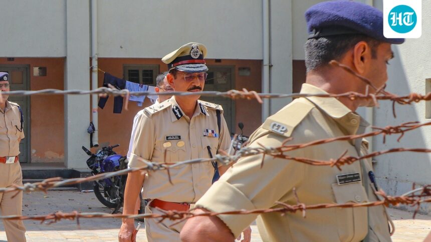 gujarat-man-kills-daughter,-keeps-body-in-fridge,-dies-by-suicide;-3-notes-found