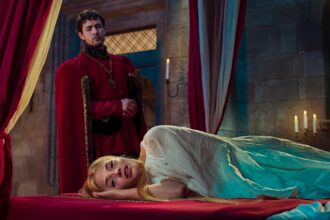 ‘the-face-of-horror’-review:-kristine-froseth-sparkles,-but-anna-biller’s-medieval-tale-can’t-stop-getting-in-its-own-way