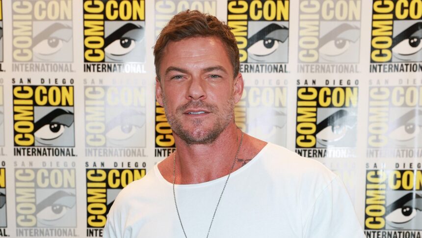 alan-ritchson-in-talks-to-star-in-sony’s-‘helldivers’-video-game-adaptation